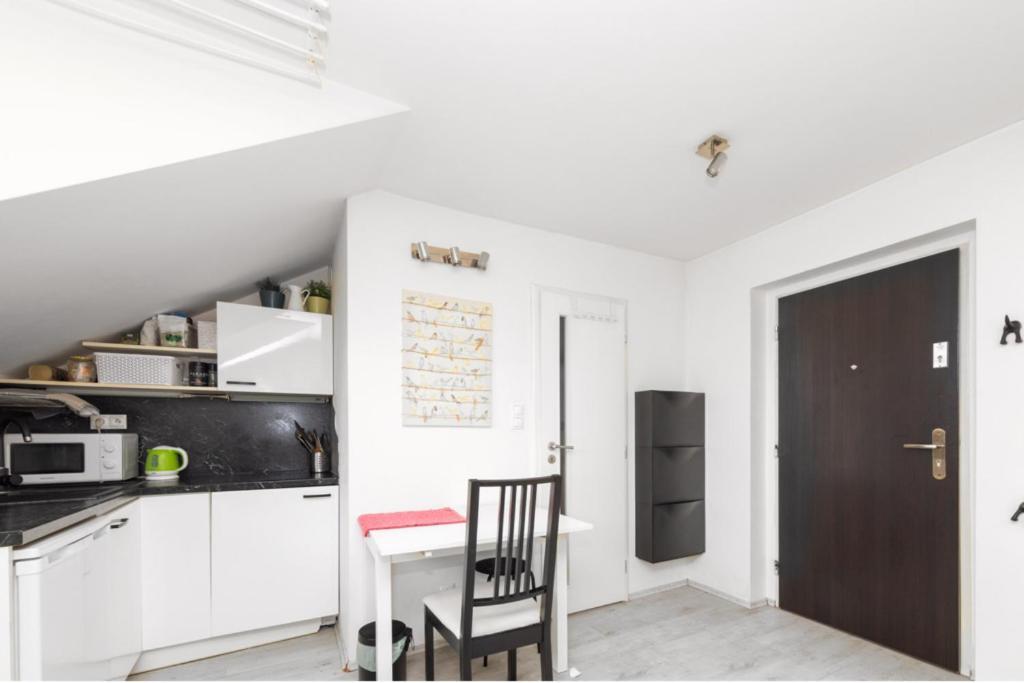 The Attic Studio Apartamento Bratislava Exterior foto